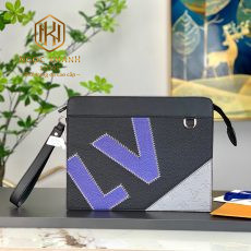 Ví nam Louis Vuitton cầm tay