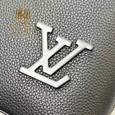 Túi xách nam Louis Vuitton