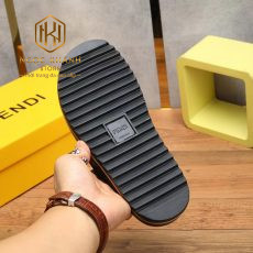 Dép Fendi nam xỏ ngón
