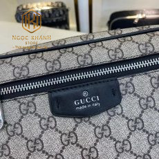 Túi đeo chéo nam Gucci