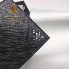 Ví nam Prada bỏ túi