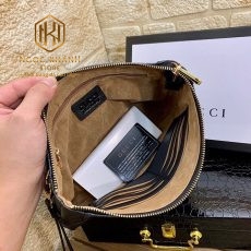 Ví nam Gucci cầm tay
