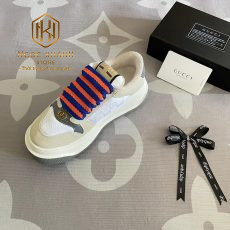 Giày nam Gucci màu be