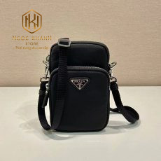 Túi đeo chéo nam Prada