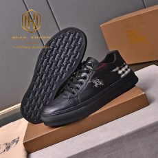 Giày nam Burberry màu đen