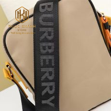 Túi đeo chéo nam Burberry