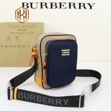 Túi đeo chéo nam Burberry