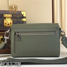 Túi đeo chéo nam Louis Vuitton