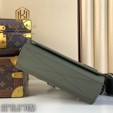 Túi đeo chéo nam Louis Vuitton