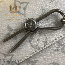 Túi đeo chéo nam Louis Vuitton