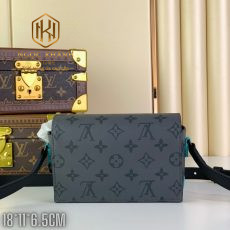Túi đeo chéo nam Louis Vuitton