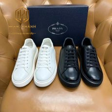 Giày nam Prada