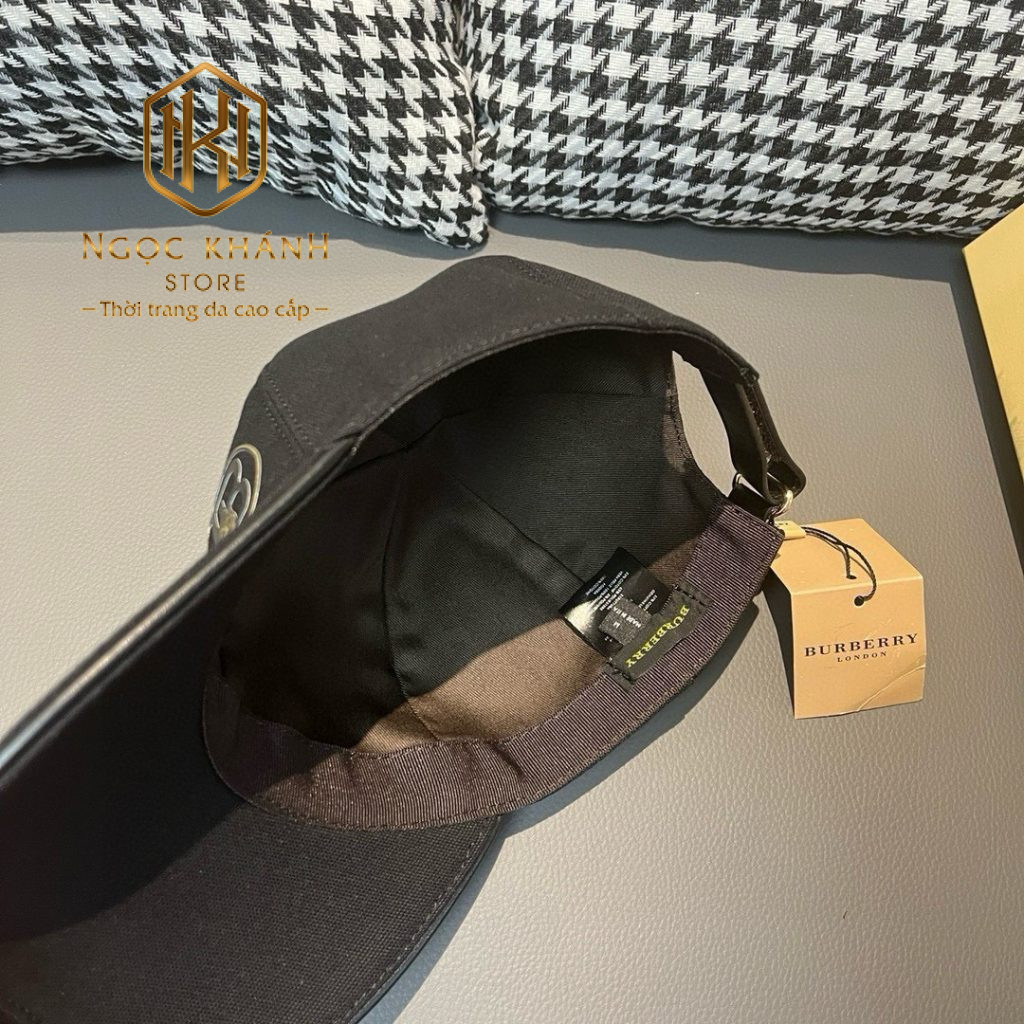 Mũ nam Burberry màu đen