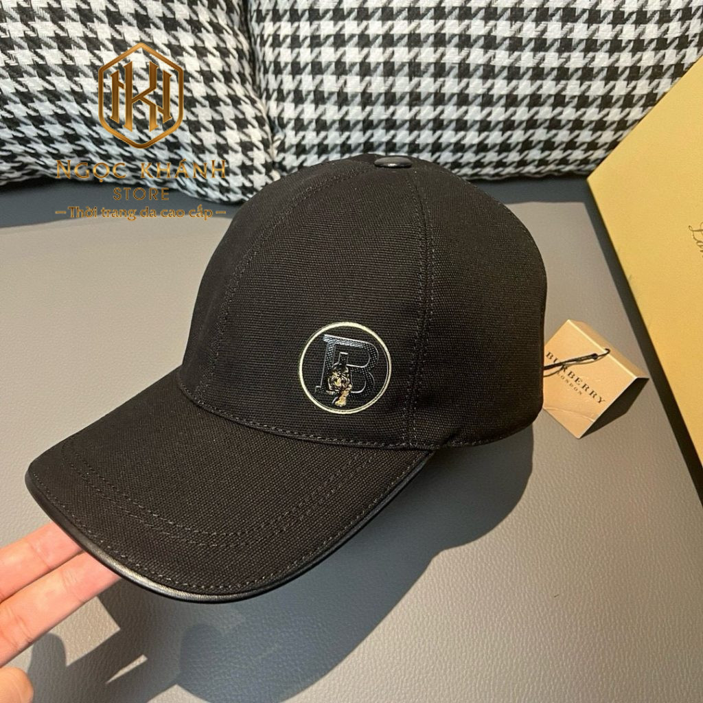 Mũ nam Burberry màu đen