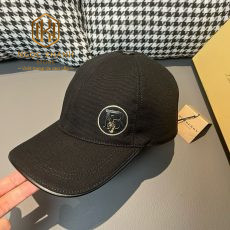 Mũ nam Burberry màu đen