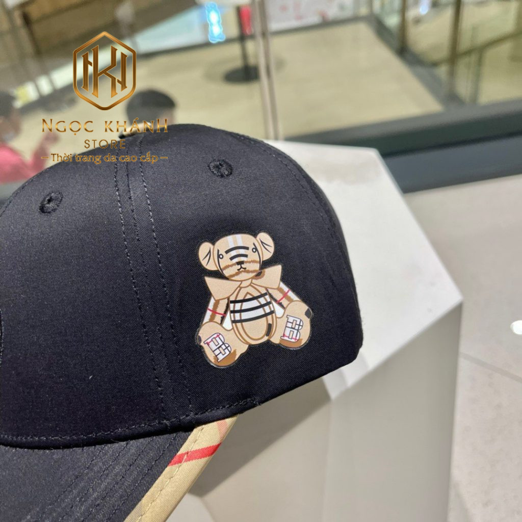 Mũ nam Burberry màu đen