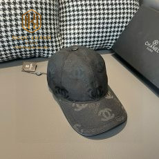 Mũ nam Chanel màu đen