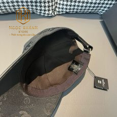 Mũ nam Chanel màu đen