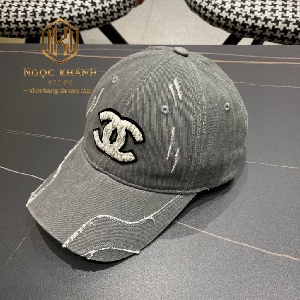 Mũ nam Chanel màu ghi