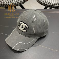 Mũ nam Chanel màu ghi