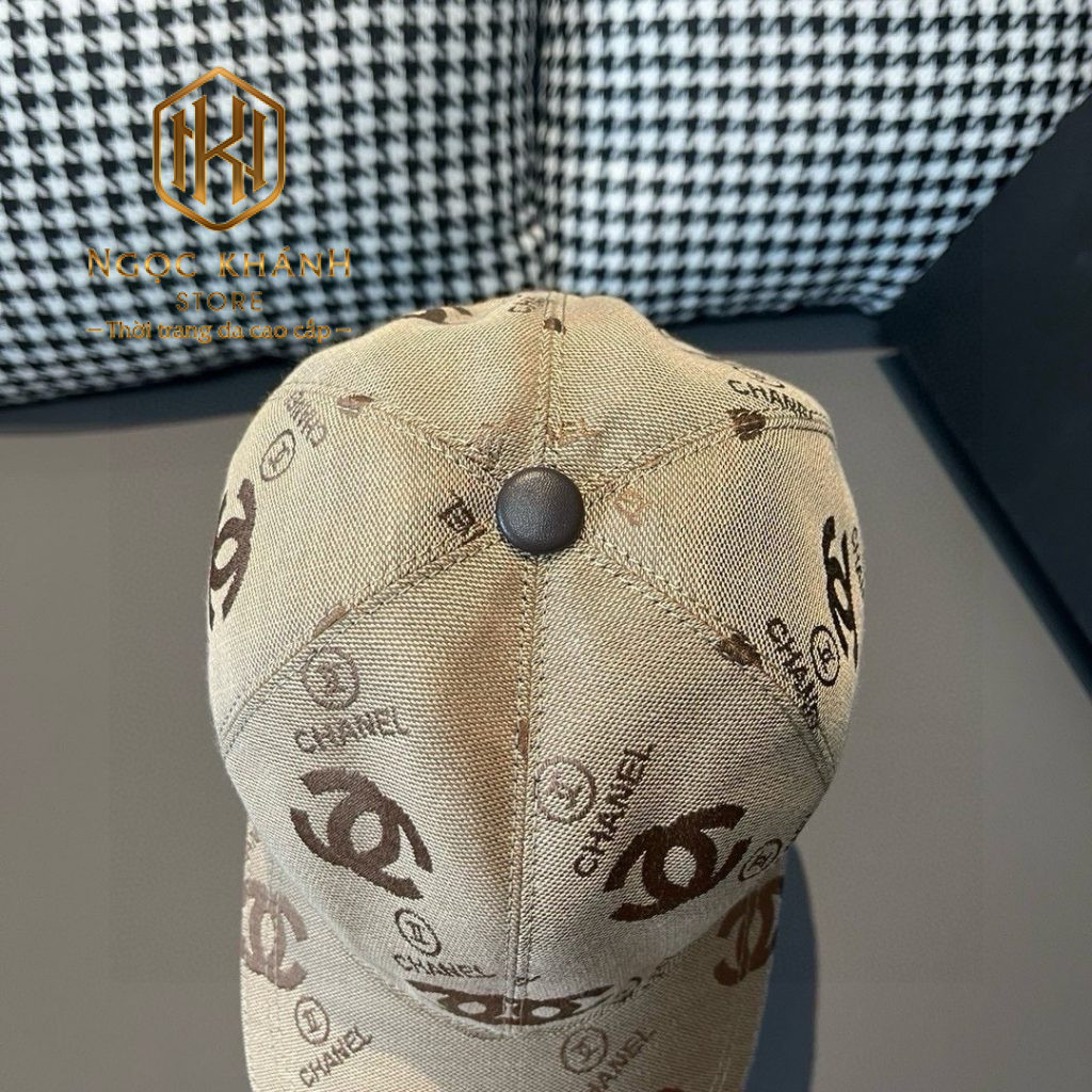 Mũ nam Chanel màu nâu
