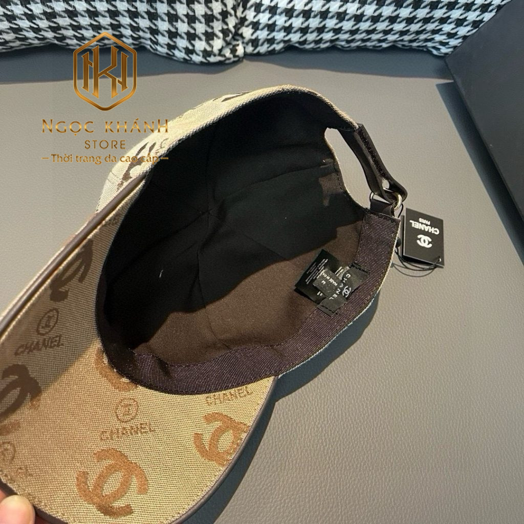 Mũ nam Chanel màu nâu