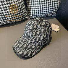 mu nam dior mau be hoa tiet logo 7