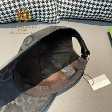 Mũ nam Gucci màu đen