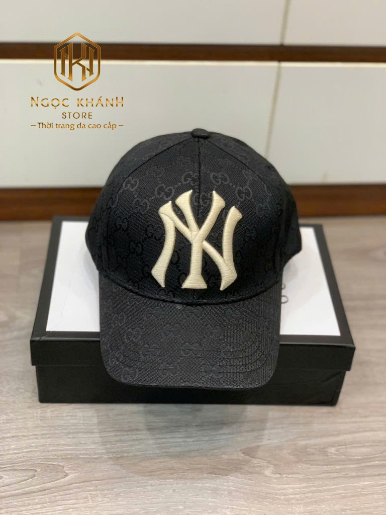 Mũ nam Gucci màu đen