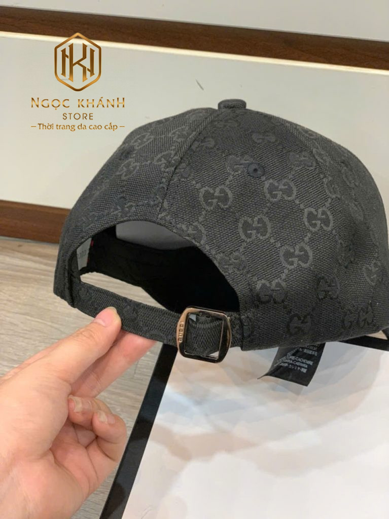Mũ nam Gucci màu đen