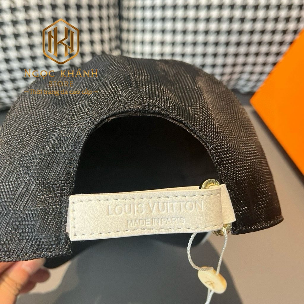 Mũ nam Louis Vuitton
