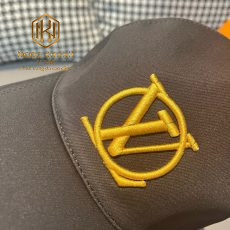 Mũ nam Louis Vuitton màu đen