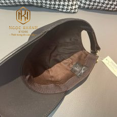 Mũ nam Louis Vuitton màu đen