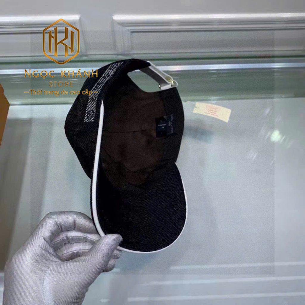 Mũ nam Louis Vuitton màu đen