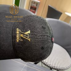 Mũ nam Louis Vuitton màu đen