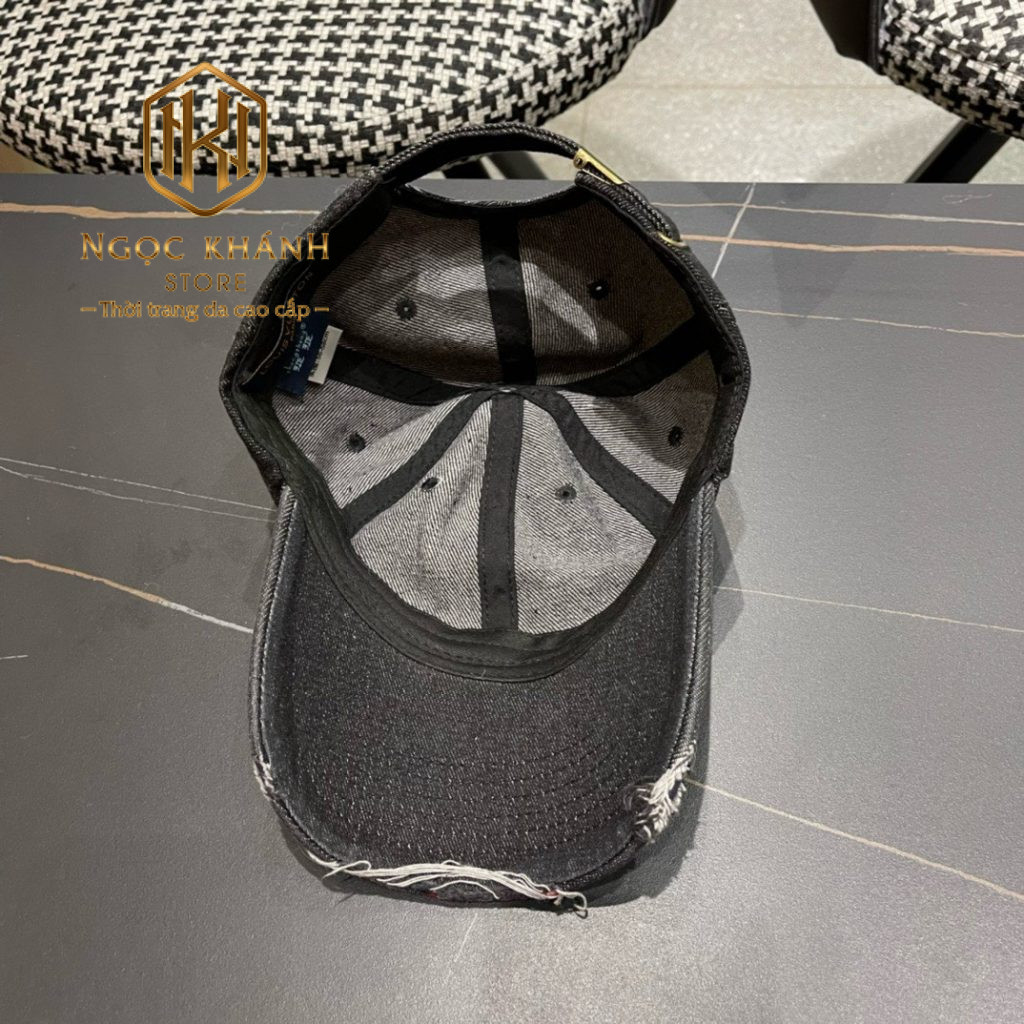 Mũ nam Louis Vuitton màu đen