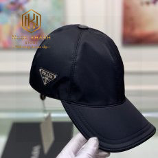Mũ nam Prada màu đen
