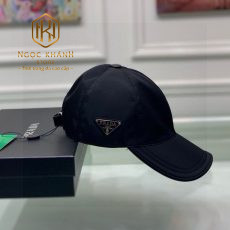 Mũ nam Prada màu đen