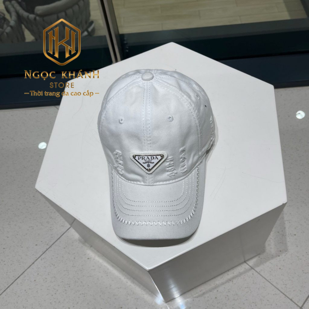 Mũ nam Prada màu trắng