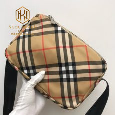 Túi đeo chéo nam Burberry