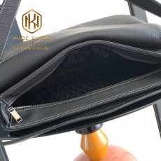 Túi đeo chéo nam Dior