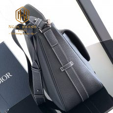 Túi đeo chéo nam Dior