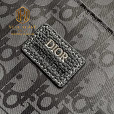 Túi đeo chéo nam Dior