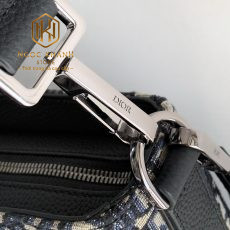 Túi đeo chéo nam Dior