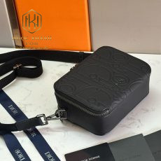 Túi đeo chéo nam Dior