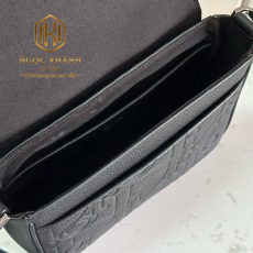 Túi đeo chéo nam Dior