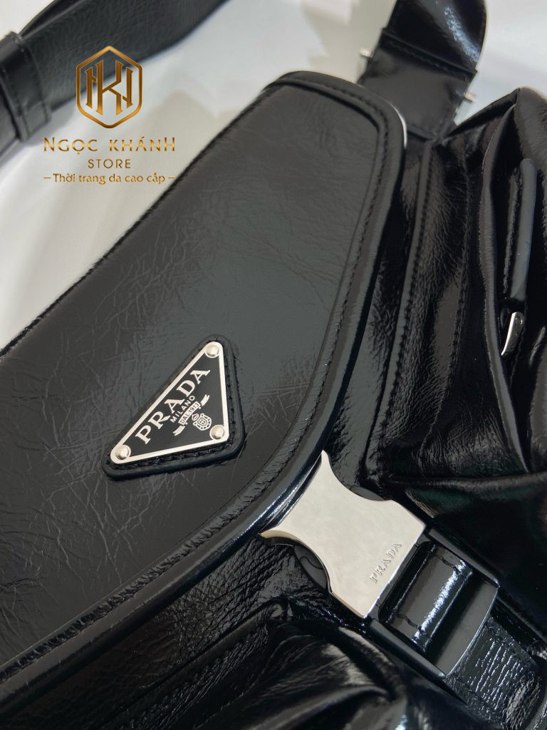Túi đeo chéo nam Prada