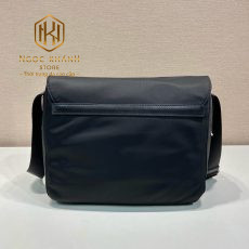 Túi đeo chéo nam Prada