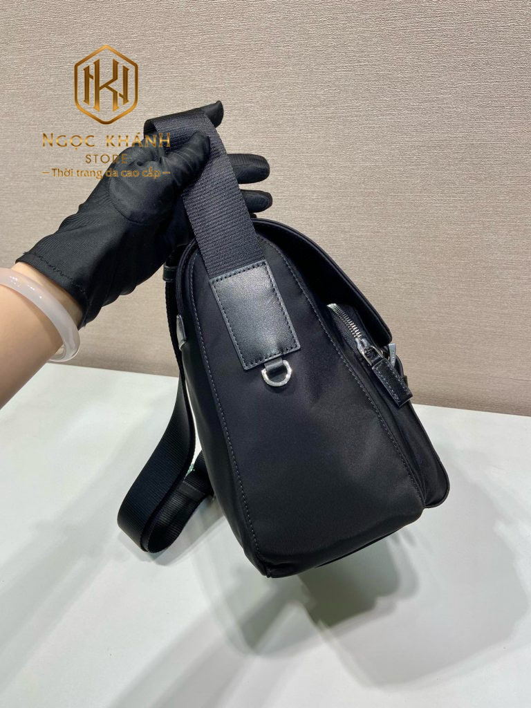 Túi đeo chéo nam Prada