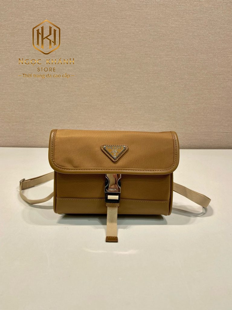 Túi đeo chéo nam Prada